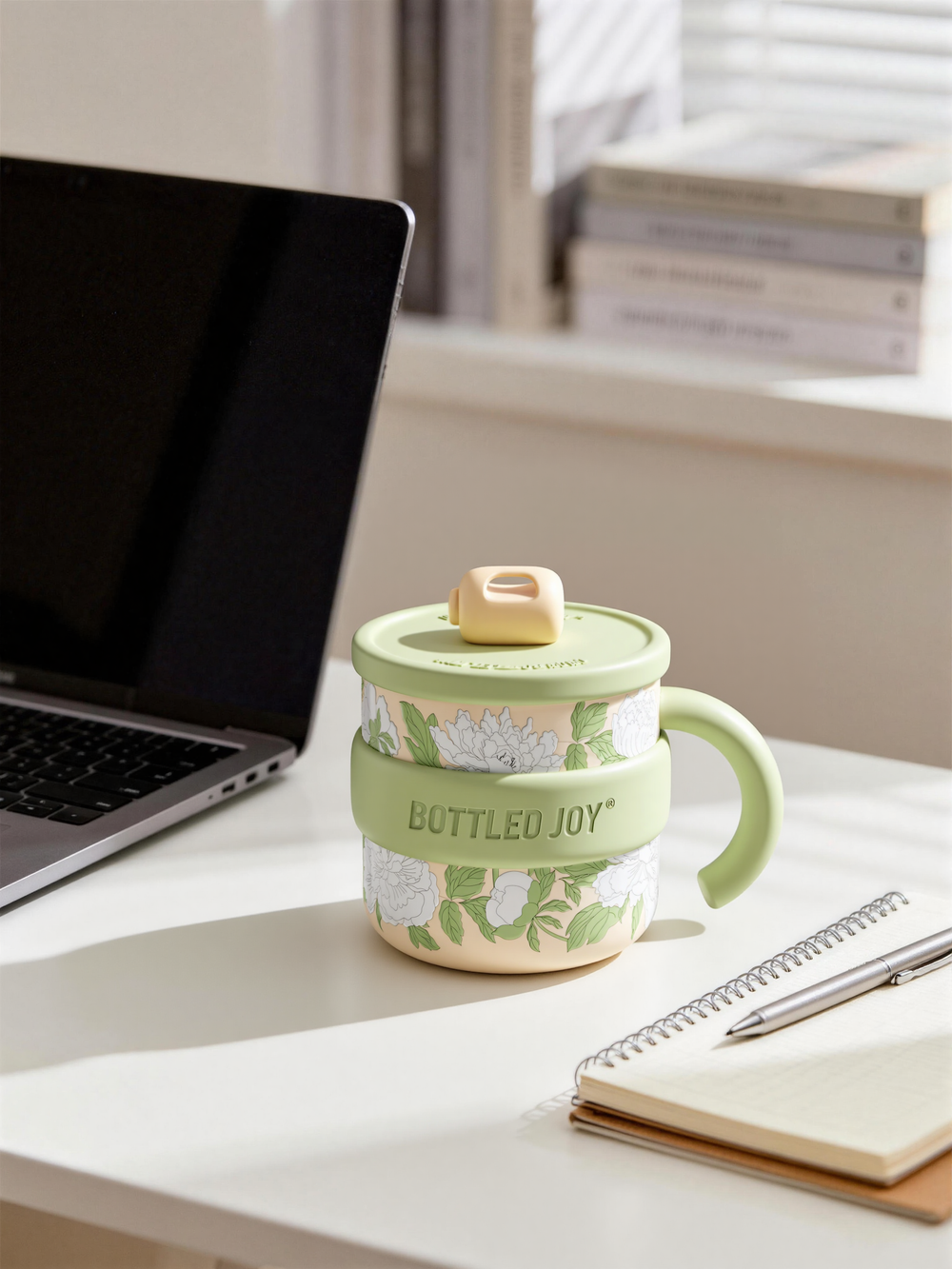 Desk essential